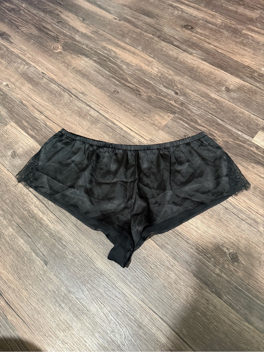 🖤✨ 2015 Victoria’s Secret Satin Pajama Shorts ✨🖤